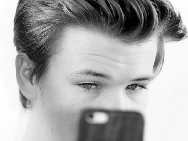 Senior boy; seniors; senior boy; man; head shot; studio light; north tx photographer; pives digital photography